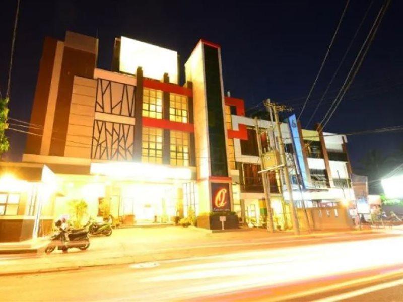 Queen City Hotel Banjarmasin Banjarmasin  Exteriér fotografie