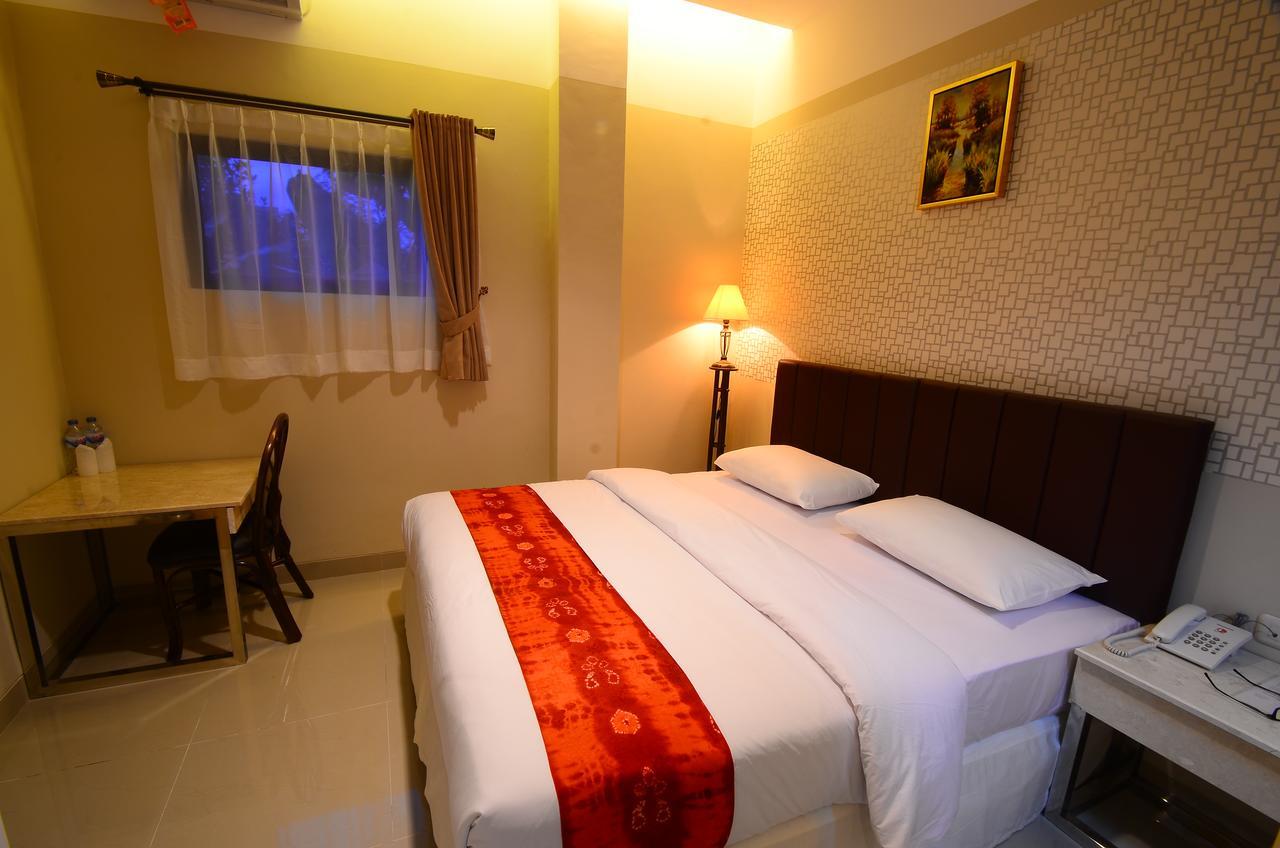 Queen City Hotel Banjarmasin Banjarmasin  Exteriér fotografie